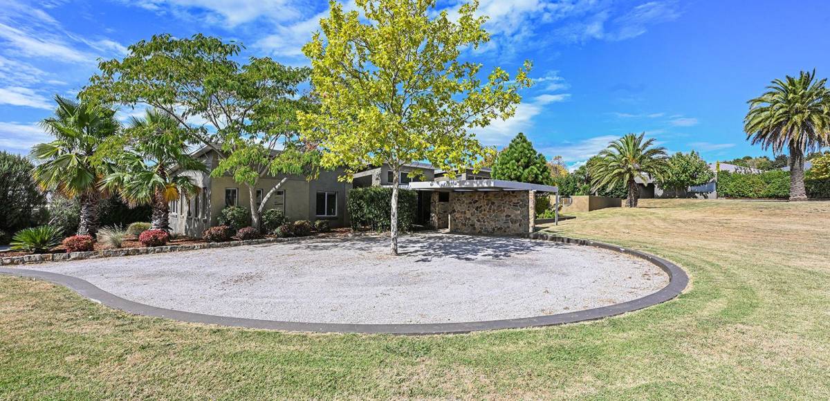 407 The Escort Way, Orange, NSW 2800 AUS