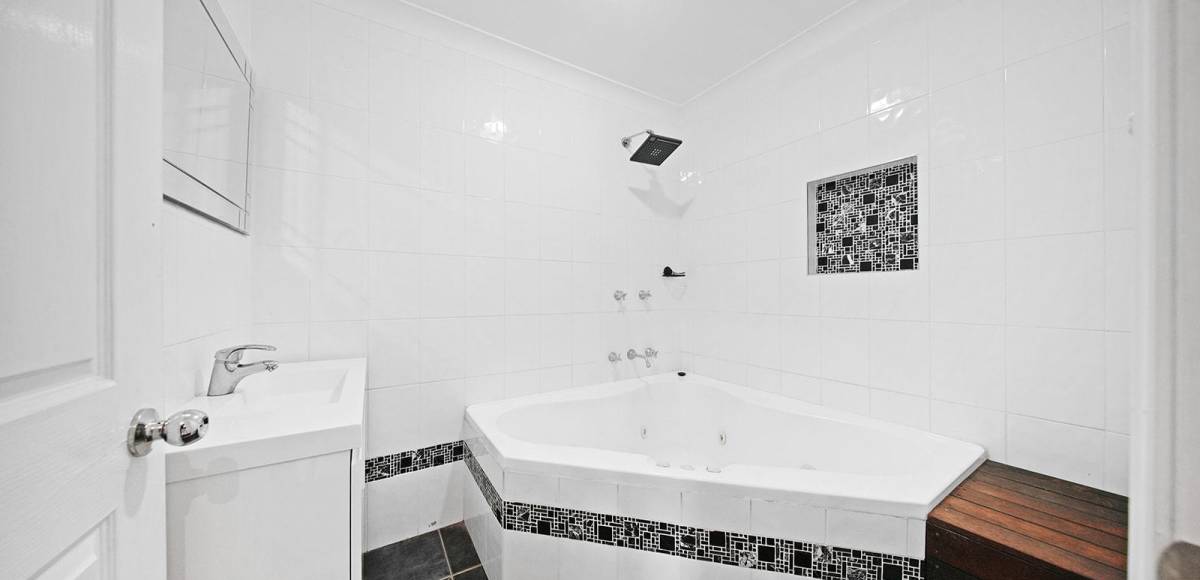 72 Long Point Road, Mullion Creek, NSW 2800 AUS