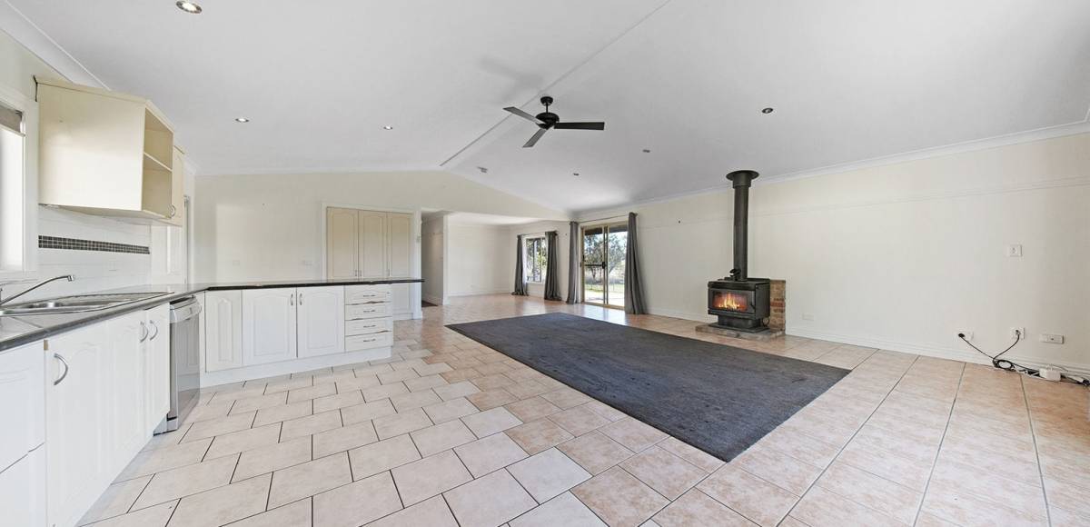 72 Long Point Road, Mullion Creek, NSW 2800 AUS